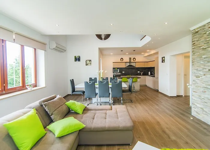 게스트하우스 Milohanic Luxury 4*