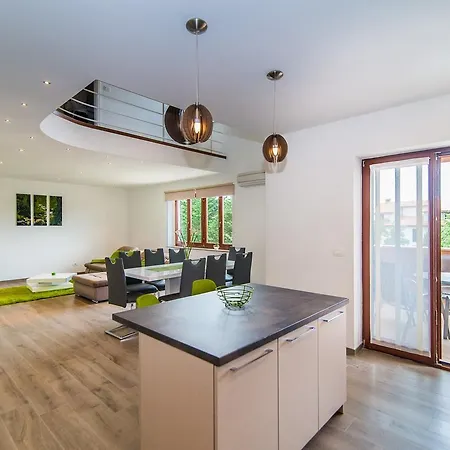 Milohanic Luxury ゲストハウス