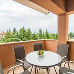 Milohanic Luxury Pensión 4*