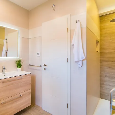 Milohanic Luxury 4*
