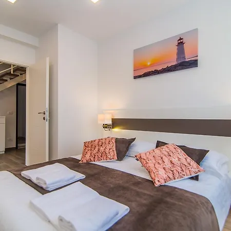 Milohanic Luxury Apartments 4*